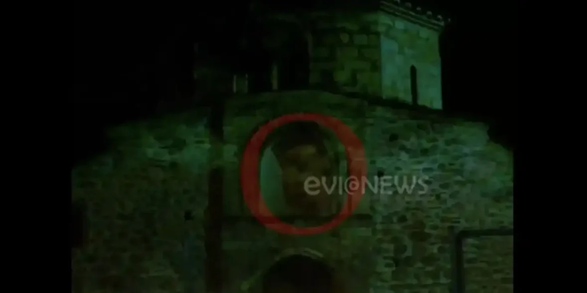 Ο ναός του Αγίου Δημητρίου στα Χάνια Αυλωναρίου Ευβοίας, όπου το 2013 εμφανίστηκε μια μορφή όμοια με ανθρώπινο πρόσωπο πάνω από την είσοδο του ναού.