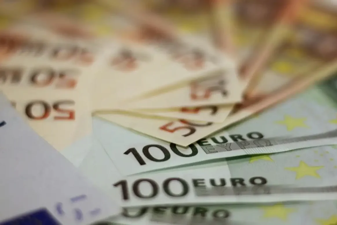 Επίδομα 100 ευρώ