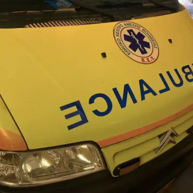 Τροχαίο δυστύχημα στο Αλιβέρι: Σε κρίσιμη κατάσταση η γυναίκα