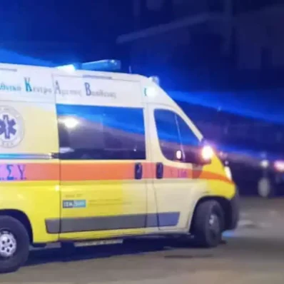 Τροχαίο στην Εύβοια: ΙΧ έπεσε σε χωράφι και τυλίχθηκε στις φλόγες - Δύο τραυματίες