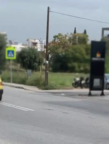 Ασθενοφόρο ύστερα από τροχαίο
