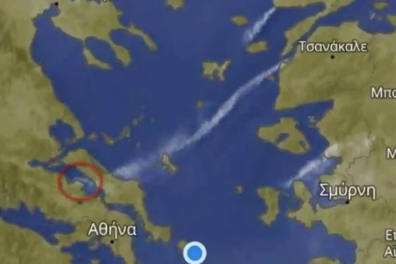 Φωτιά από την Τουρκία έχει γεμίσει καπνούς την Εύβοια