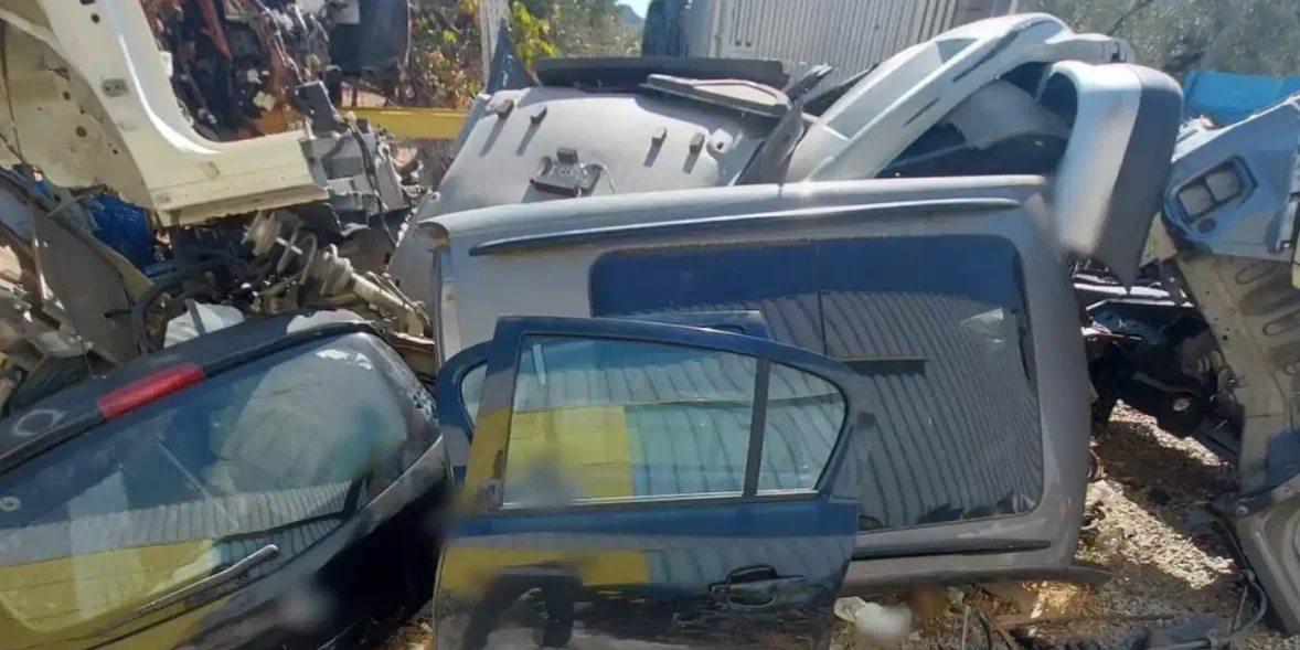 Δίπλα στα παλιοσίδερα είχαν τα κλεμμένα