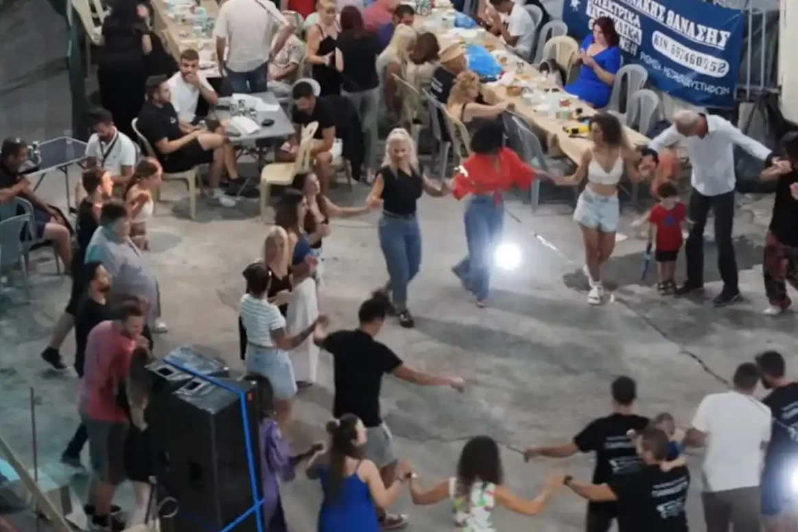 Σε μια εποχή που τα πανηγύρια συχνά μοιάζουν ίδια μεταξύ τους, ένα χωριό στην καρδιά της Εύβοιας, οι Γιάννηδες, αποδεικνύει ότι η πραγματική ουσία μιας γιορτής κρύβεται στην ψυχή, την προσφορά και τον κοινό σκοπό