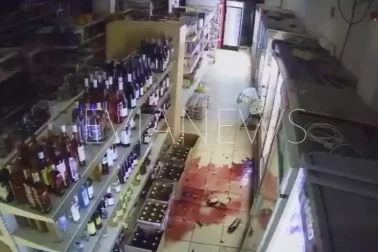 Σεισμός στην Εύβοια: Ράφια τρίζουν και μπουκάλια σπάνε