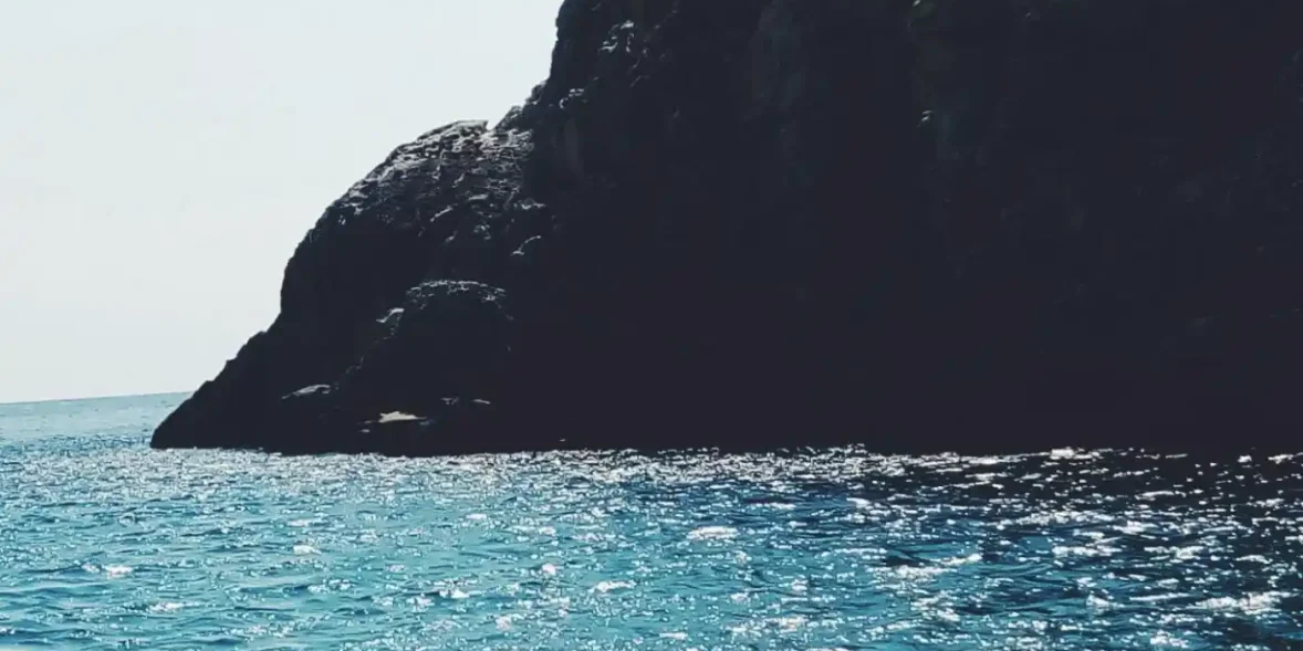 Θάλασσα