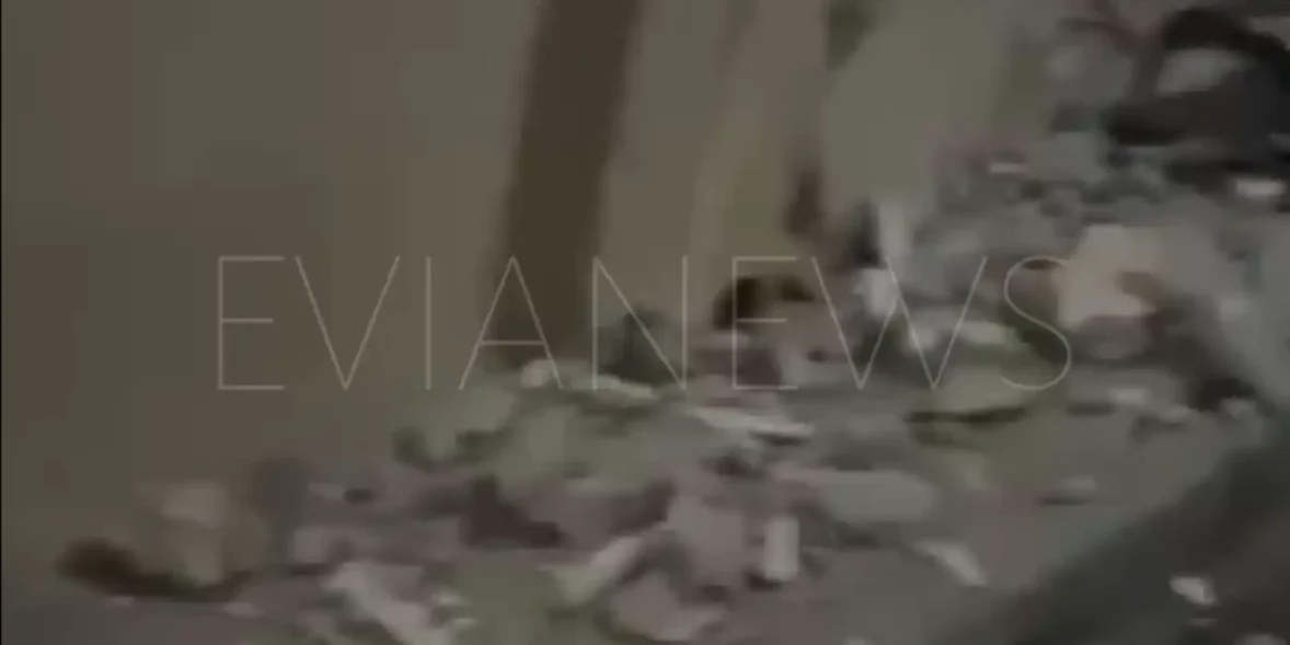 Ζημιές ύστερα από τροχαίο ατύχημα στο κέντρο της Χαλκίδας