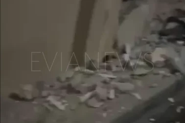 Ζημιές ύστερα από τροχαίο ατύχημα στο κέντρο της Χαλκίδας