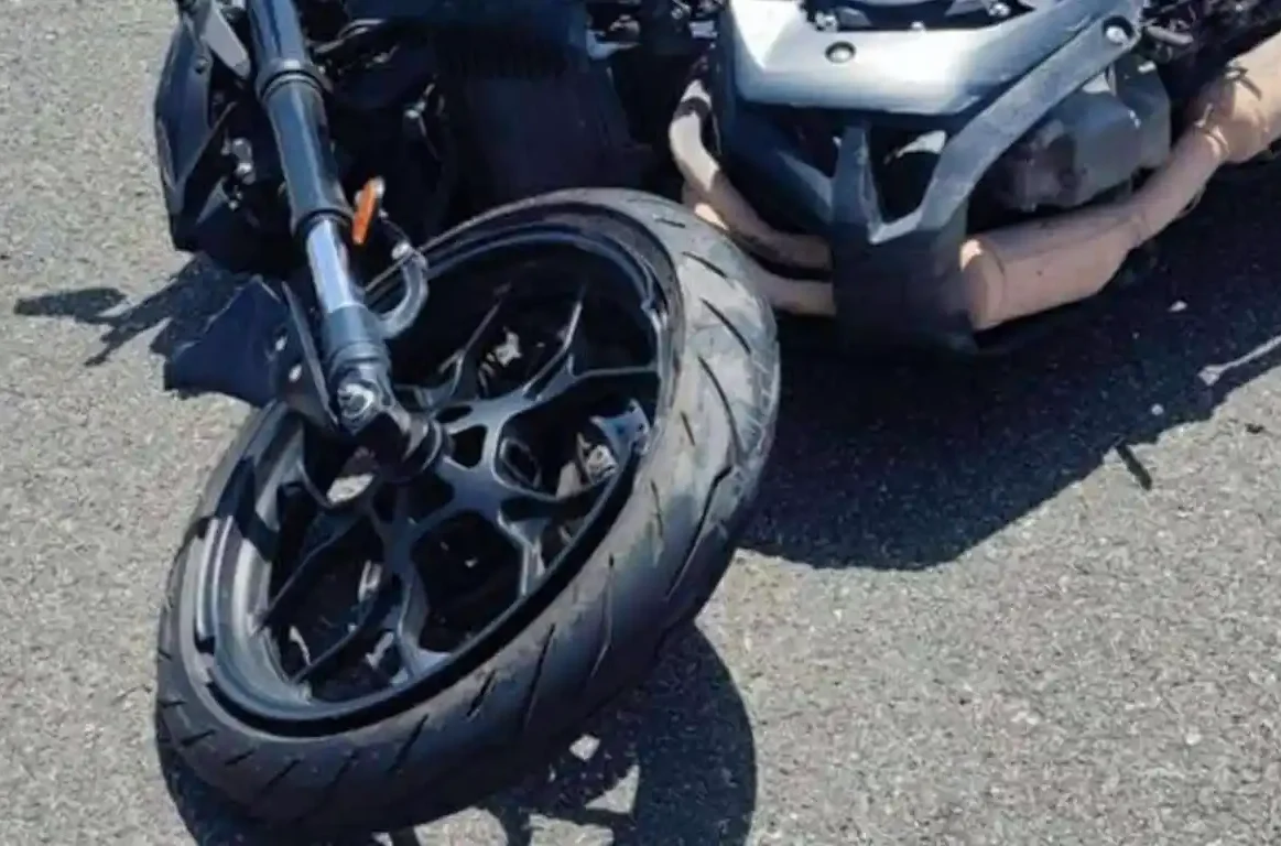 Τροχαίο τώρα στη Χαλκίδα με μηχανή