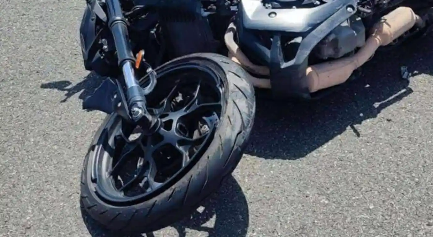 Τροχαίο τώρα στη Χαλκίδα με μηχανή