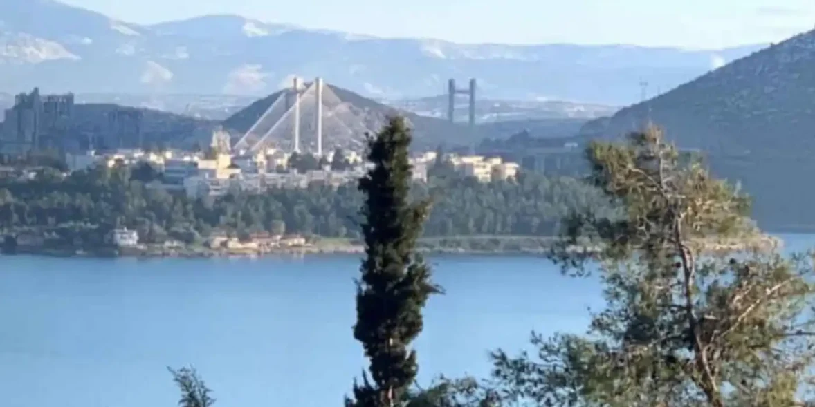 Υψηλή γέφυρα Χαλκίδας