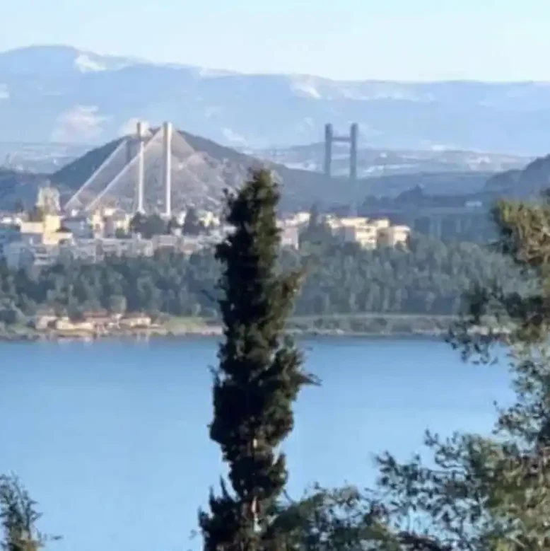 Υψηλή γέφυρα Χαλκίδας