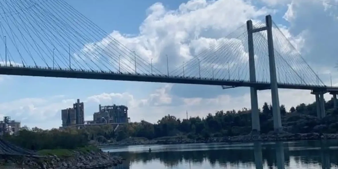 Υψηλή γέφυρα Χαλκίδας