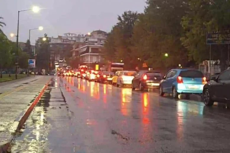 Μποτιλιάρισμα στους δρόμους της Χαλκίδας