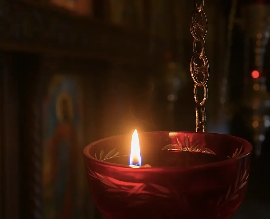 Συγκλονιστικό θαύμα στο Προκόπι: Το λείψανο του Αγίου Ιωάννη του Ρώσου κινήθηκε μπροστά σε πιστούς