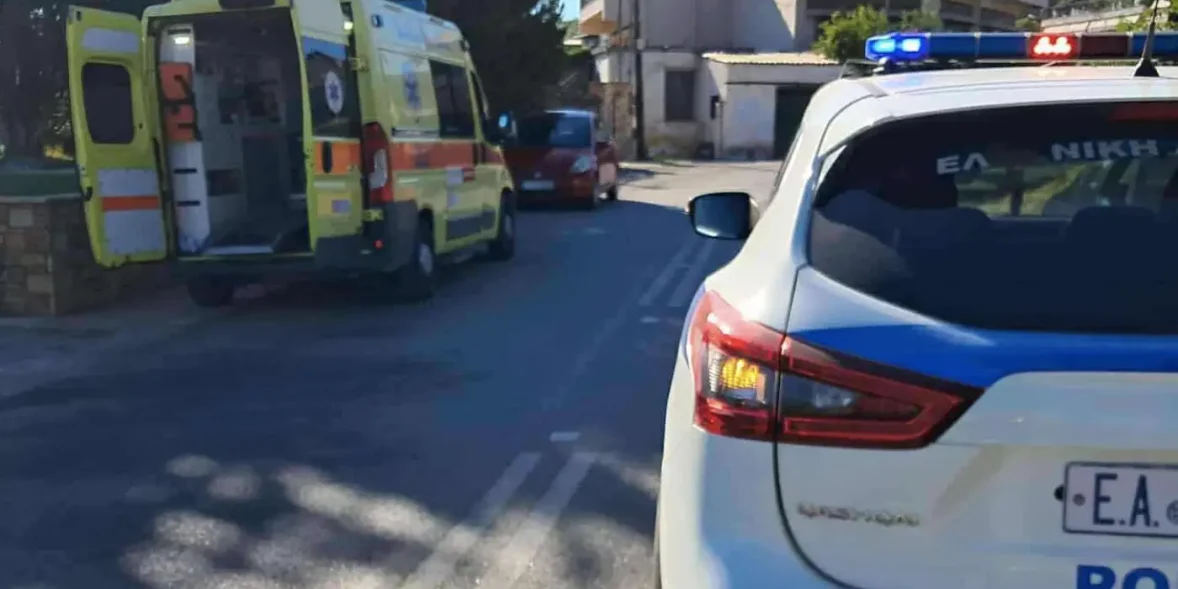 Περιπολικό και ασθενοφόρο