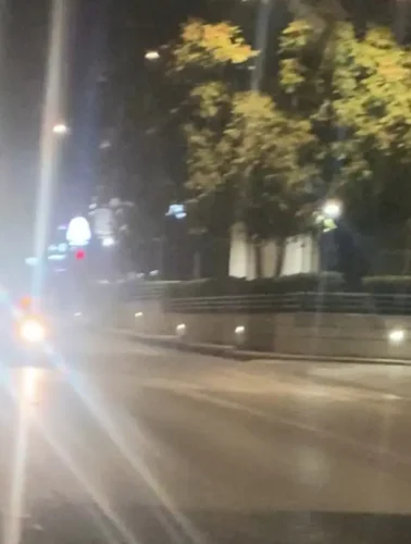 Ρίχνουν πέτρες στα αυτοκίνητα της Χαλκίδας