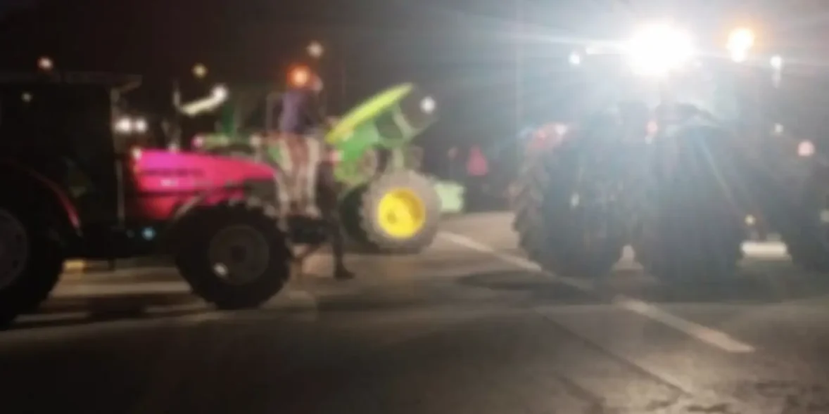 Τρακτέρ στον δρόμο