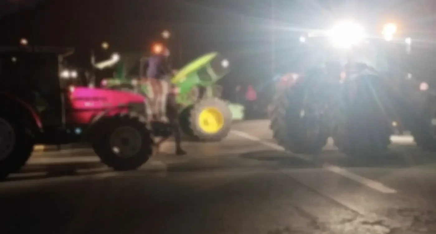 Τρακτέρ στον δρόμο