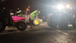 Τρακτέρ στον δρόμο