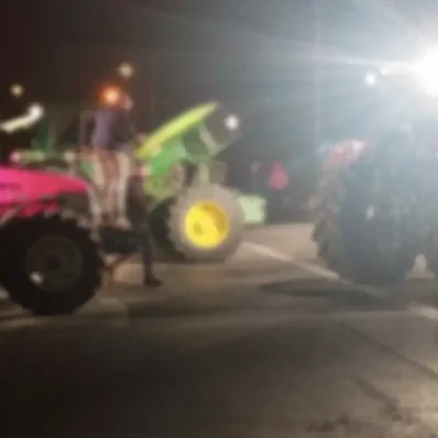 Τρακτέρ στον δρόμο