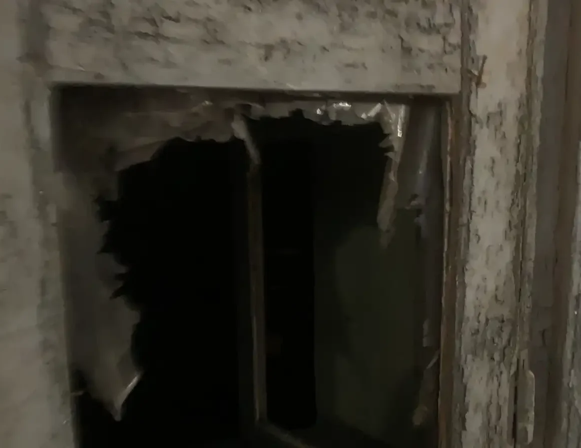 Τρύπα σε μαγαζί