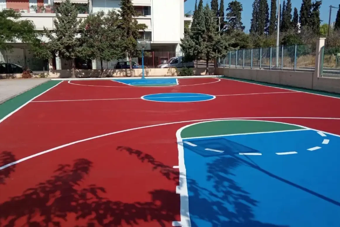 Πότε ανοίγουν τα σχολεία μετά το καλοκαίρι 2025; Πότε κλείνουν για Χριστούγεννα;