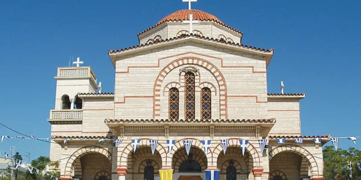 Παναγία Γιάτρισσα Λουτράκι