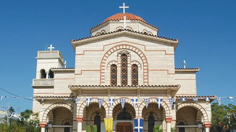 Παναγία Γιάτρισσα Λουτράκι