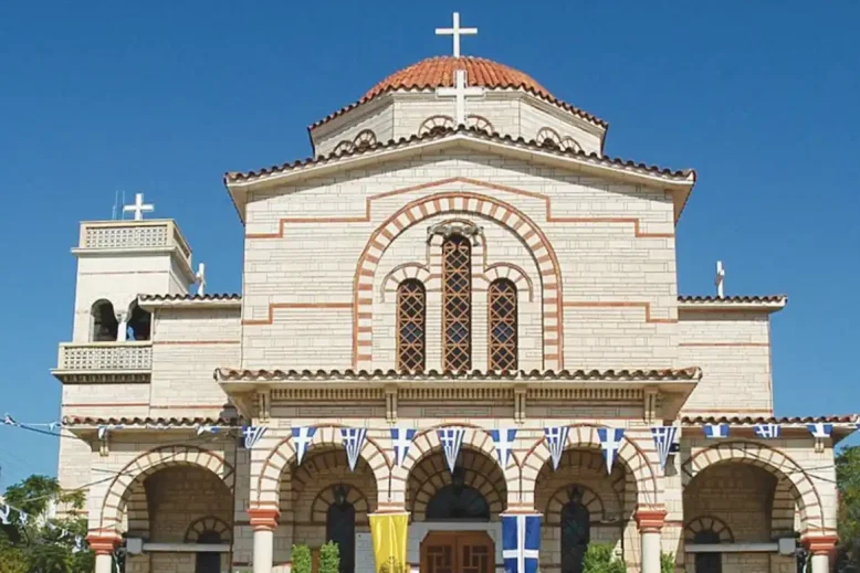 Παναγία Γιάτρισσα Λουτράκι