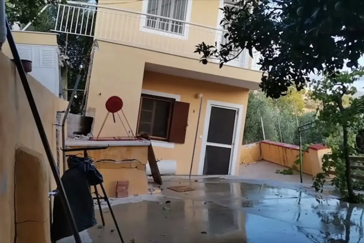 Η γη άνοιξε και τα άφησε έτσι