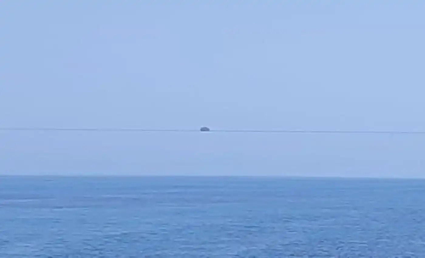 Εύβοια: Άφωνοι με αυτό το καράβι στη θάλασσα