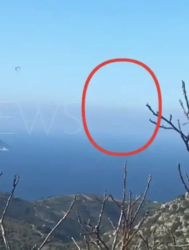 Το μυστήριο με το σημάδι πάνω από τη θάλασσα