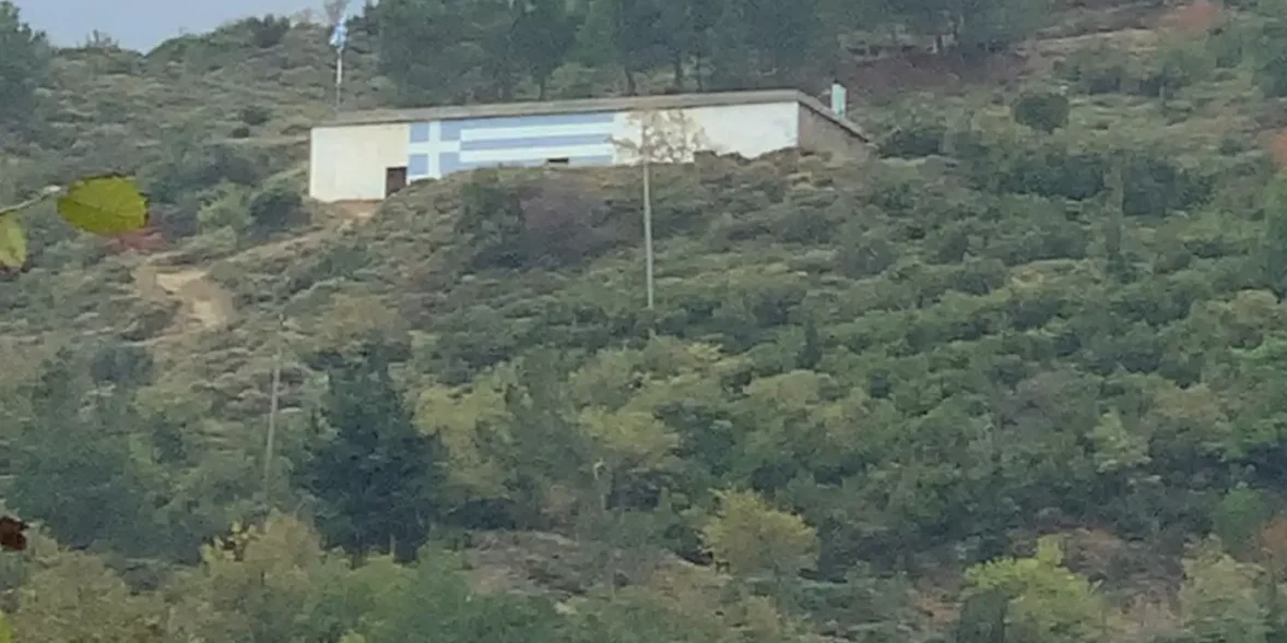 Η πιο μεγάλη Ελληνική σημαία βρίσκεται στην Κύμη