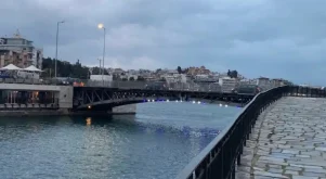 Η παλιά γέφυρα της Χαλκίδας στην παραλία