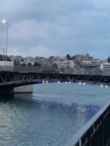 Η παλιά γέφυρα της Χαλκίδας στην παραλία