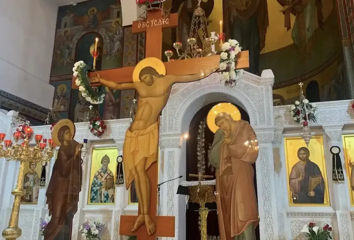 Η γιορτή των Αγίων Πάντων είναι μια μεγάλη γιορτή από την εκκλησία μας