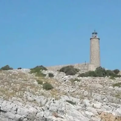 Το άγνωστο νησί στην Εύβοια που λίγοι γνωρίζουν