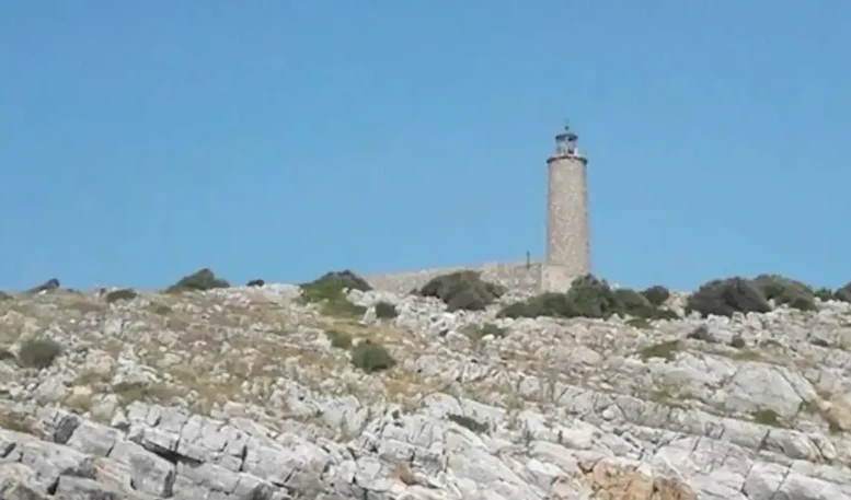 Το άγνωστο νησί στην Εύβοια που λίγοι γνωρίζουν