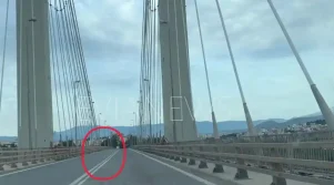 Η υψηλή γέφυρα της Χαλκίδας