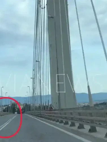 Η υψηλή γέφυρα της Χαλκίδας