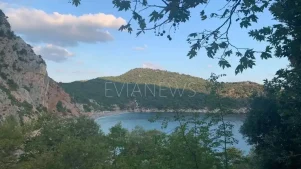 Μια παραλία παράδεισος της Εύβοιας