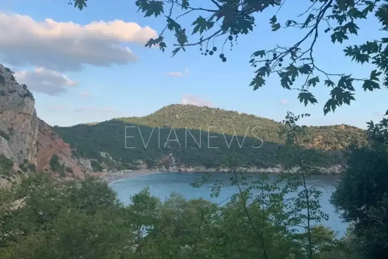 Μια παραλία παράδεισος της Εύβοιας