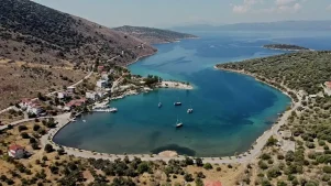 Η παραλία που δεν έχει κύμα στην Εύβοια