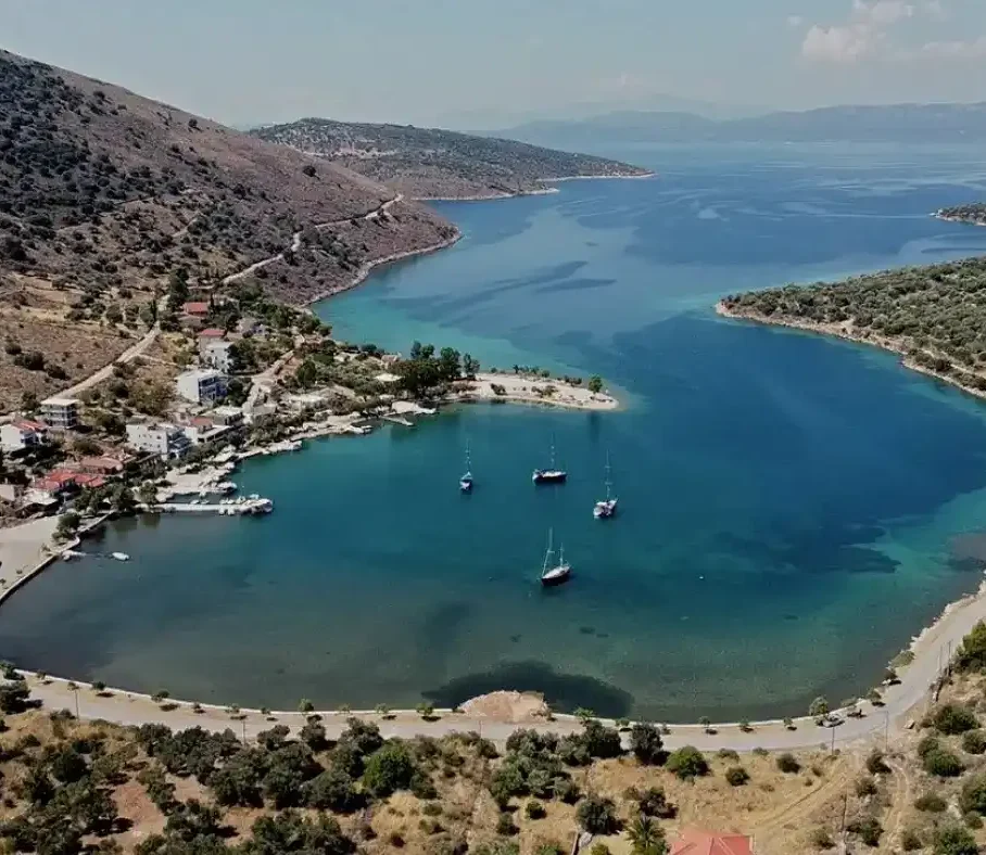 Η παραλία που δεν έχει κύμα στην Εύβοια