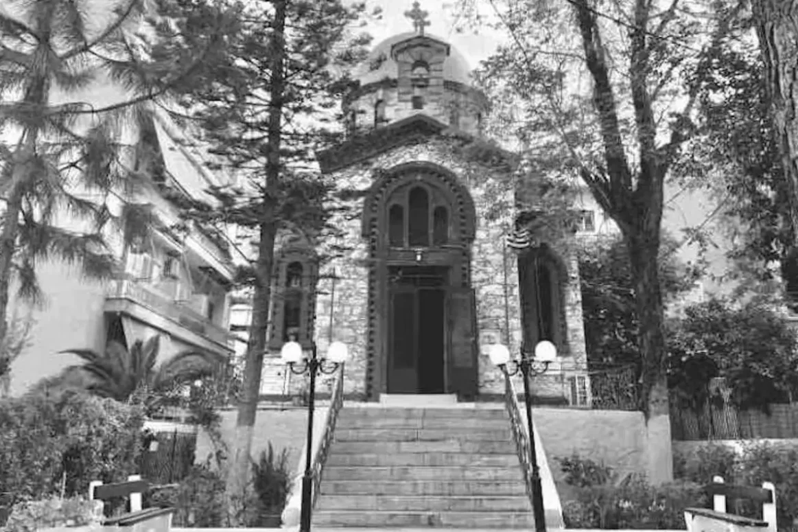 Αγνή παρθένε δέσποινα