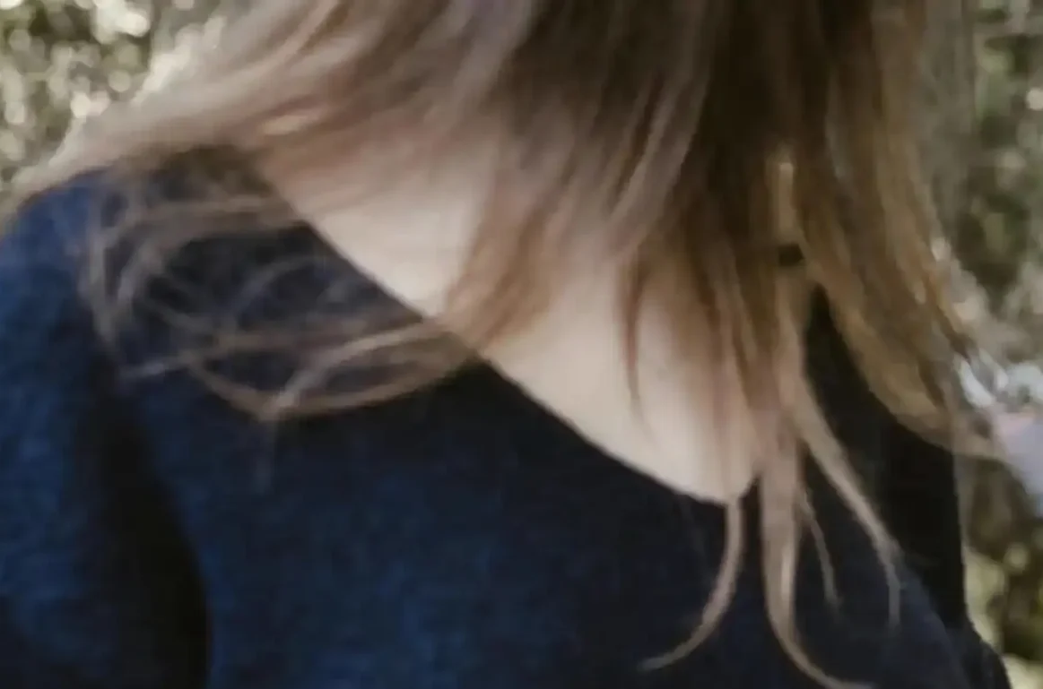 Τον έκρυβε μήνες! Πώς αποκαλύφθηκε η διπλή ζωή της μέσα σε λίγα λεπτά