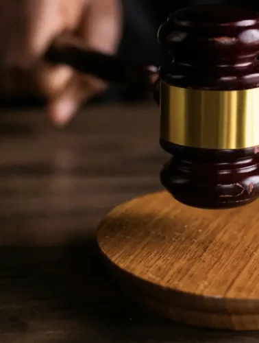 Πότε κλείνουν το καλοκαίρι τα δικαστήρια – Όλες οι επίσημες ημερομηνίες