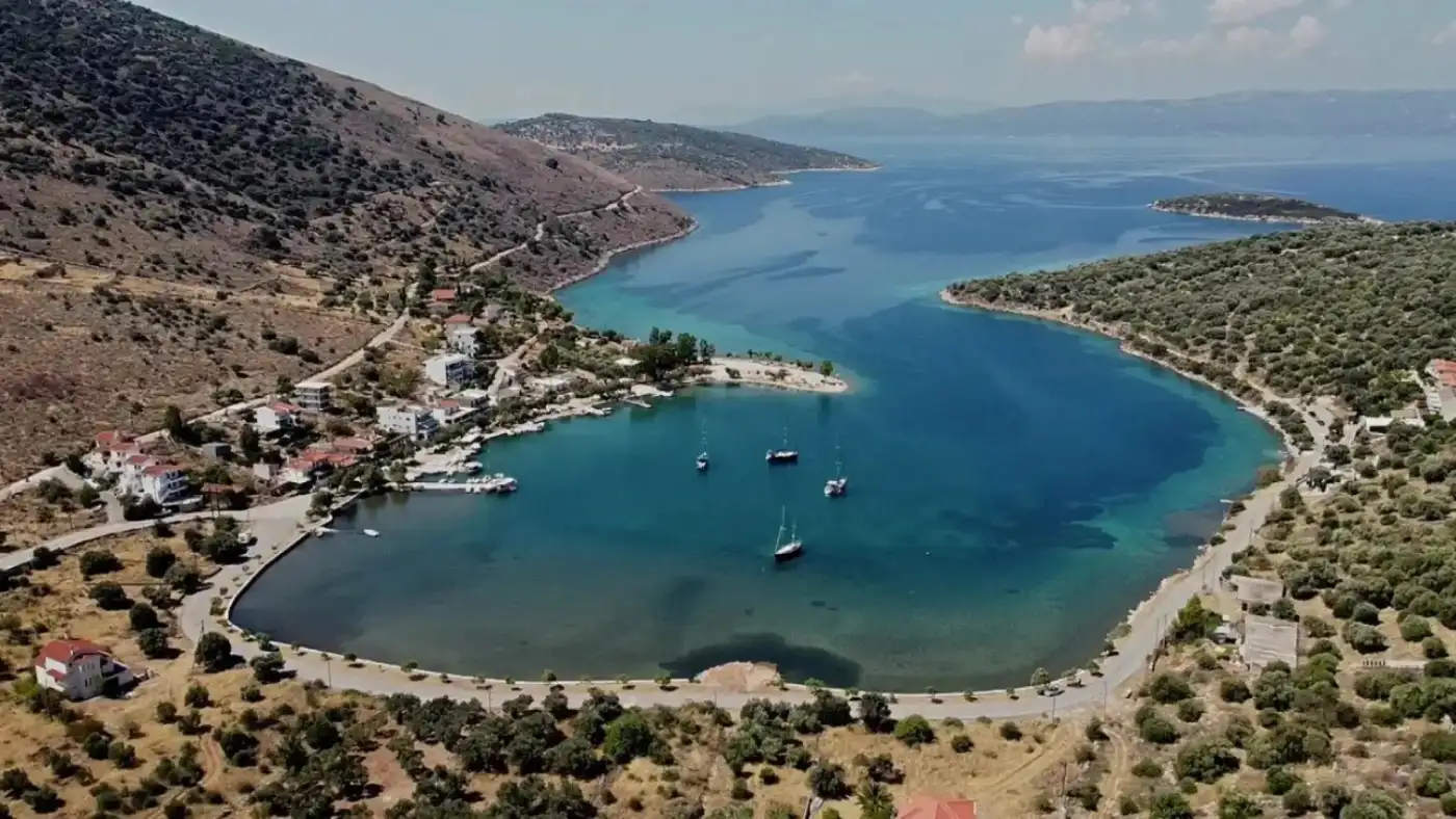 Πόρτο Μπούφαλο: Η πισίνα στην Εύβοια