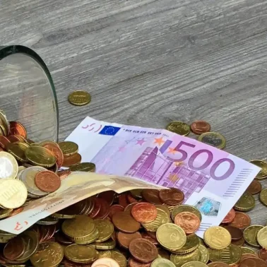 Πότε μπαίνει το επίδομα άδειας - δώρο καλοκαιριού